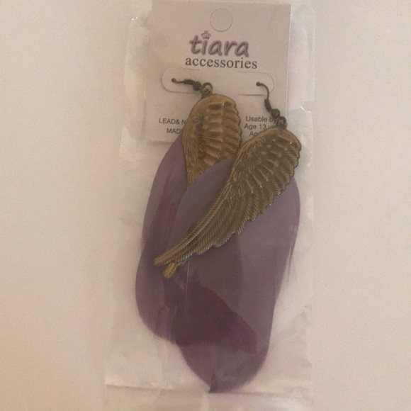 SOLD!!! THREE BIRD NEST BOHO GREY FEATHER EARRINGS - Picture 2 of 2